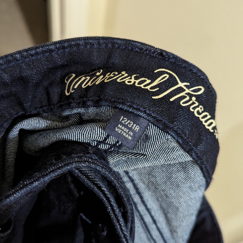 Universal Thread Jeans - Picture 2 of 4